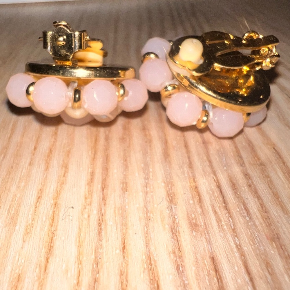 Vintage Pink Glass Bead Pearl Cluster Clip On Earrings Gold Floral Statement - Picture 10 of 10